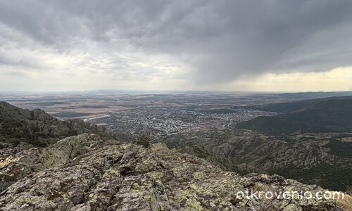 Притихналият град
