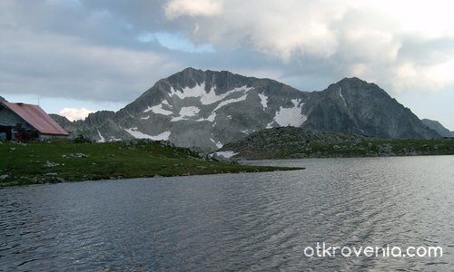 Тевно езеро и връх Каменица