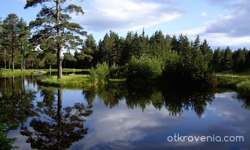 Езеро в Семково