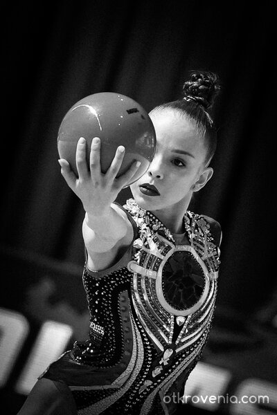 Стилияна Николова