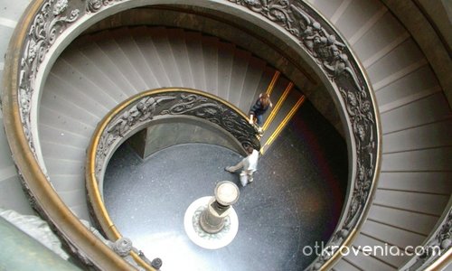 Спираловидната стълба във Ватикана!