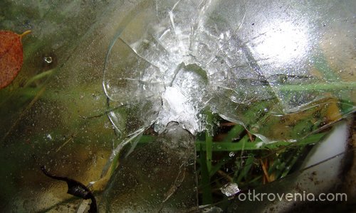 Удар на съчма в стъкло