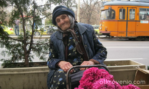 Баба Невена (88 г.) в края на есента