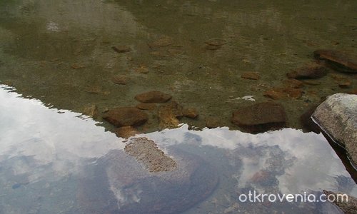 Отражение на върха ( Джангала) в езерото!