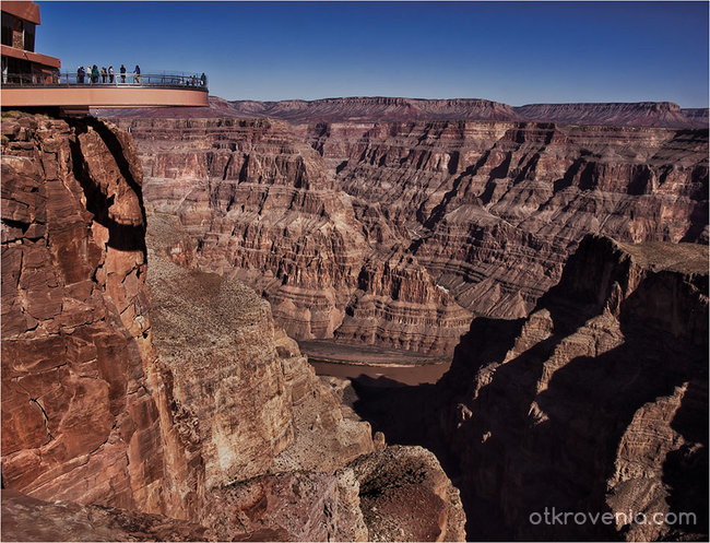 Grand Canyon, Sky Walk - 1000 m  над Colorado River