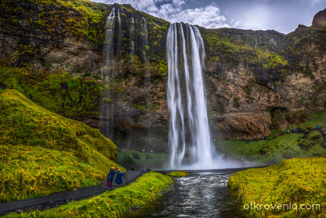 Iceland - Seljalandsfoss waterfall