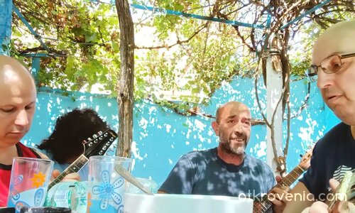 Акустично в гр.Ахтопол при Валдеса (репетиция)