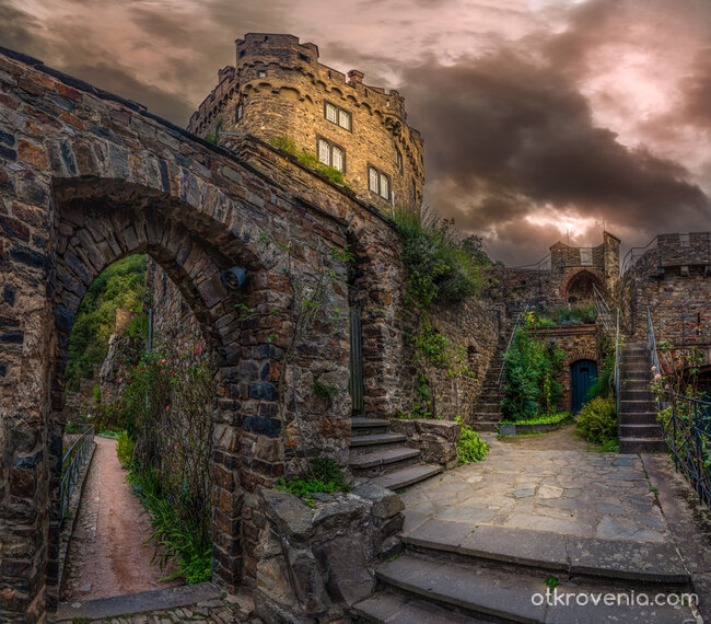 Soonek Castle - поглед отвътре