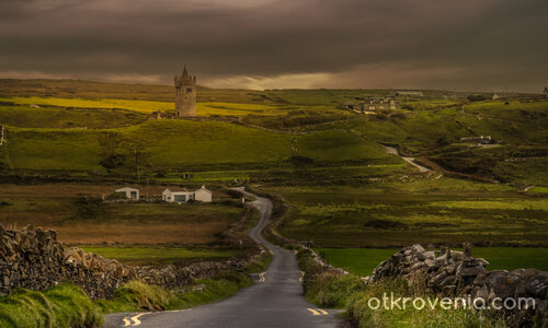 Ireland - Doonagore Castle