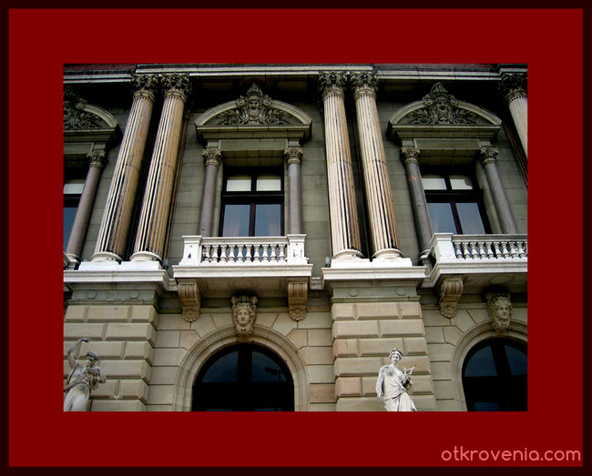 Фрагмент от фасадата  на "Art and History  Museum", Женева