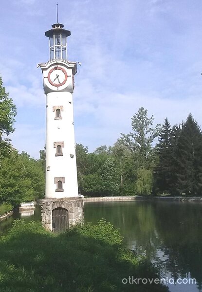 Часовниковата кула при езерото в Кайлъка