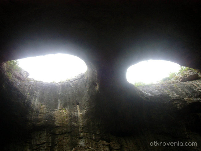 Пещера "Проходна"-Очите