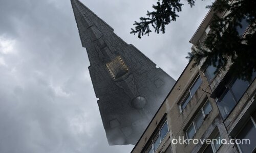 Сянка над града