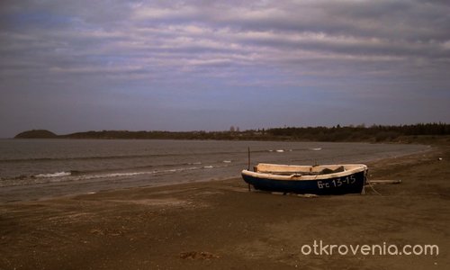 Самотна лодка