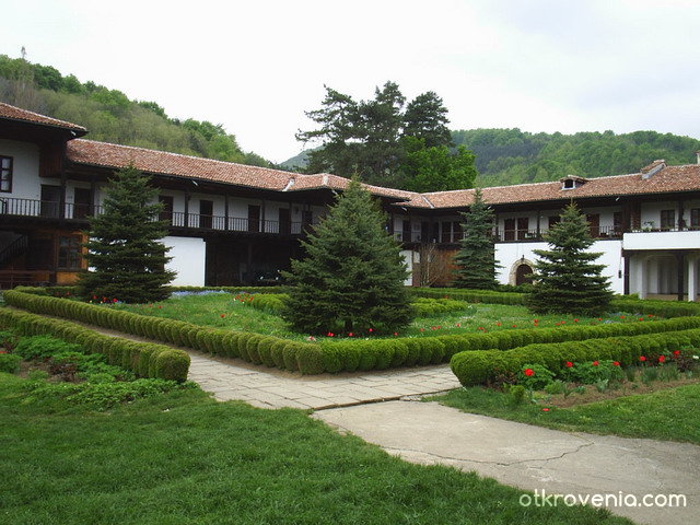 Соколски Манастир