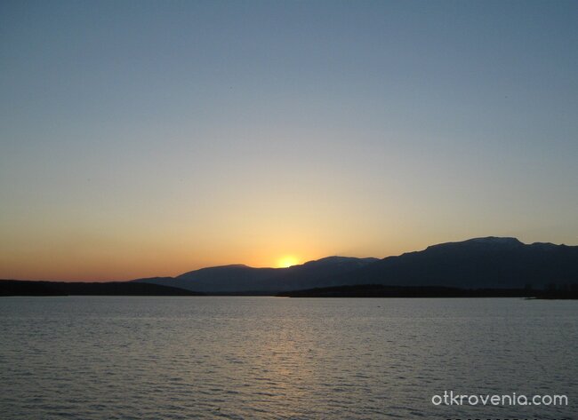 Залез над язовир Копринка