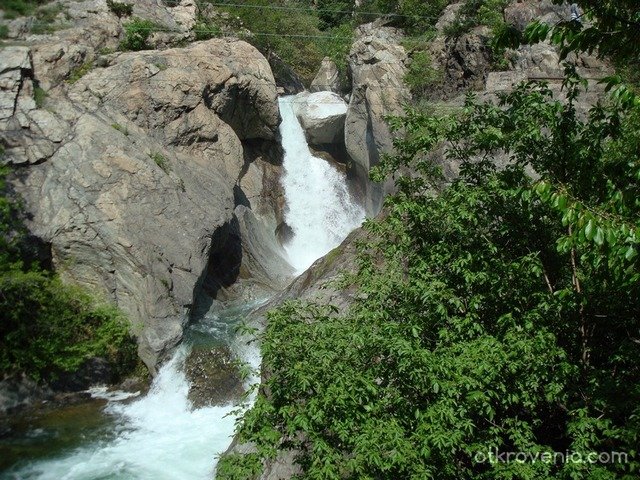 Водопадът в Карлово