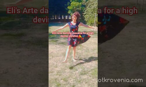 Eli's Arte dancing descalza for a high devine vibration 🦶 🎶 🌹 💞 🙏 🌹