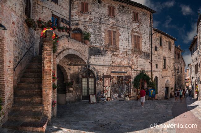 Via San Rufino - Assisi