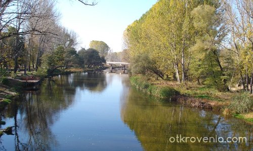 Река Струма през есента