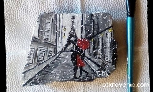 Рисувано камъче с акрилни бои "Любов в Париж"