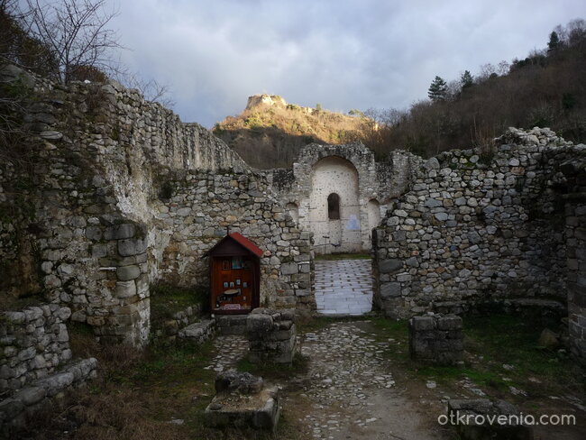 Църквата „Св. Варвара“ в Мелник