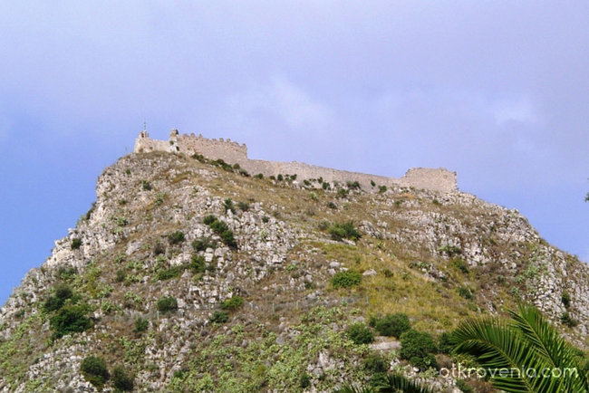 Крепостта при град Таормина!