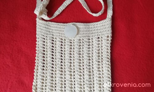 Ръчно плетено портмоне за жената с любов