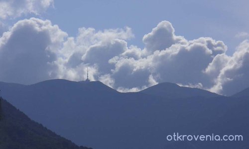 Телевизионната кула на връх Ореляк